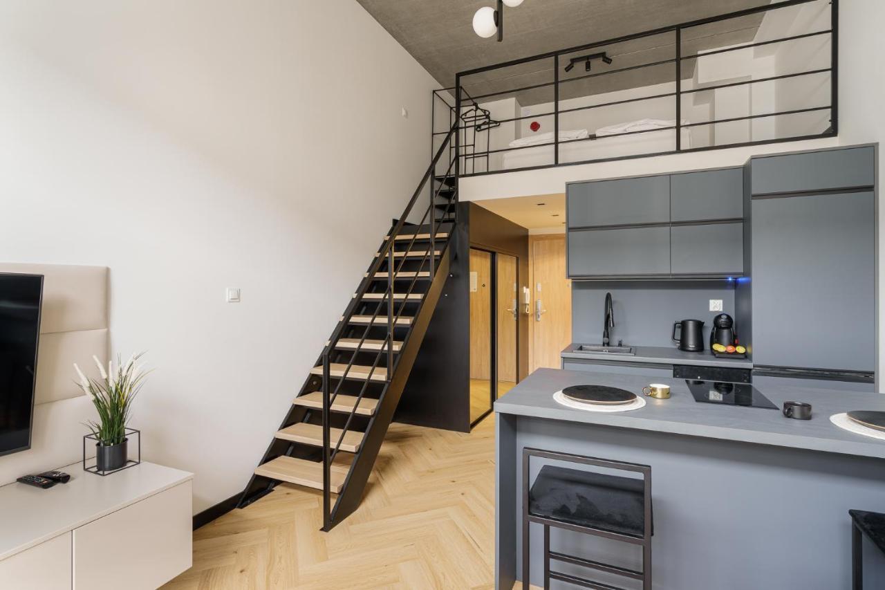 Rentplanet - Apartamenty Zarembowicza Wroclaw Exterior photo
